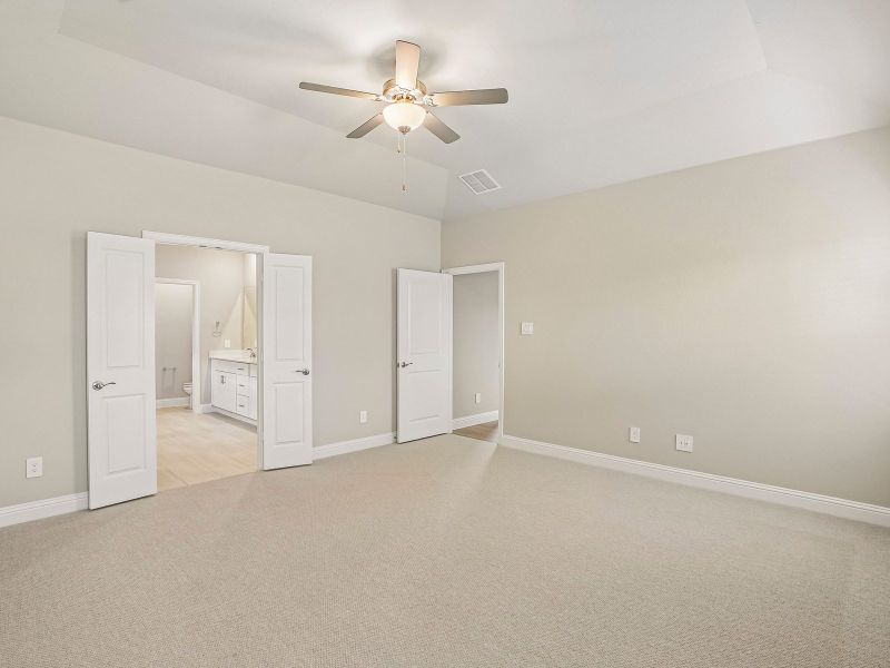 Spacious, unfurnished interior of a new home in Eastridge - Signature Series, Princeton (Image 13).