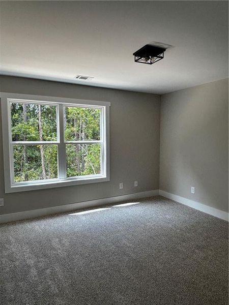 Spacious, unfurnished interior of a new home in , Oxford (Image 11).