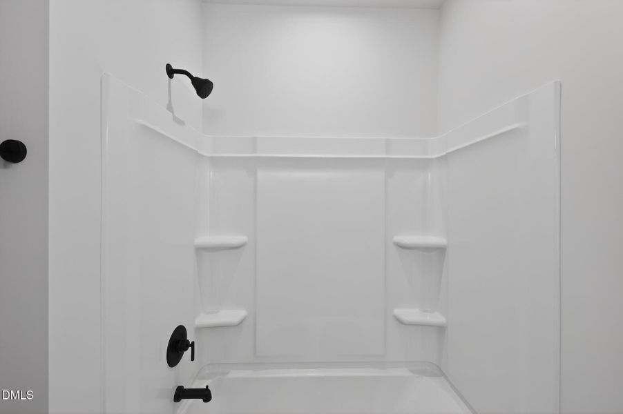 21_244_Sequoia_Dr-Bathroom-7832