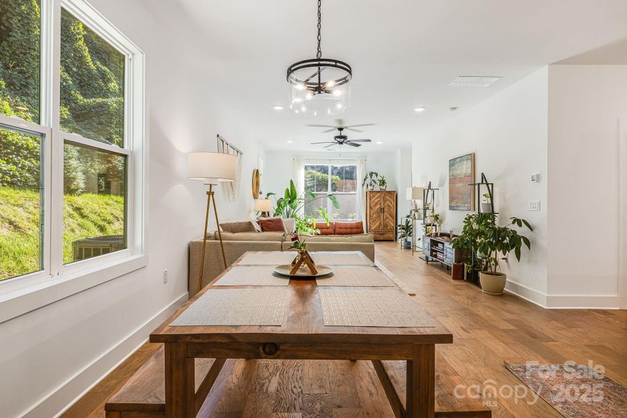 Large Window in Dining Large Window in Dining