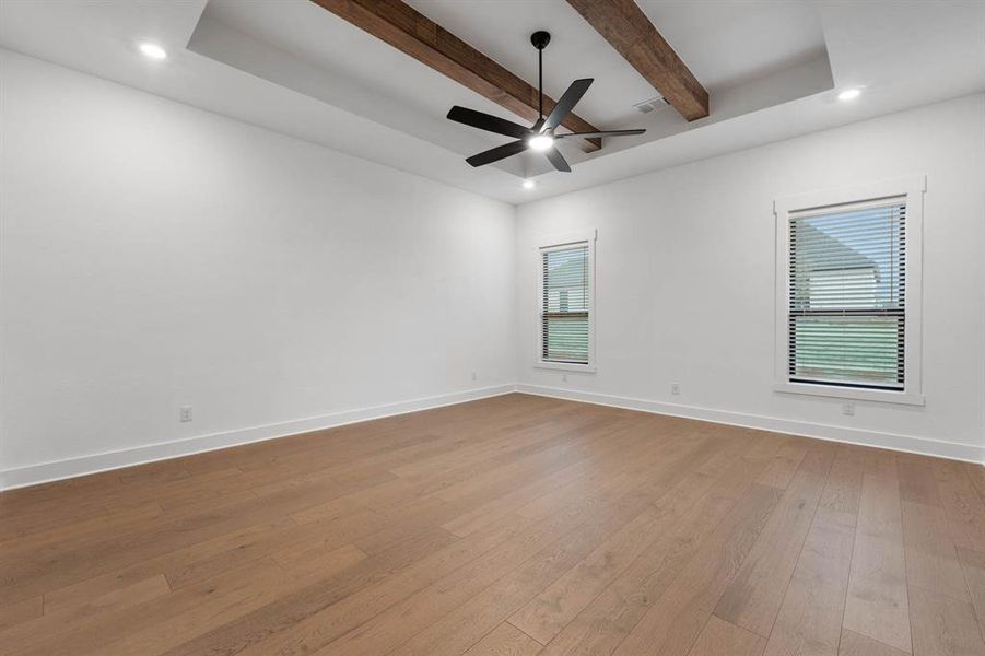 Spacious, unfurnished interior of a new home in The Woodlands, Krugerville (Image 7).