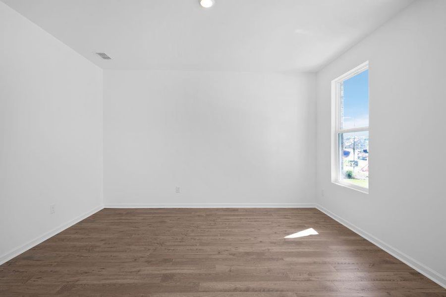 Spacious, unfurnished interior of a new home in Heritage River, Euharlee (Image 16).