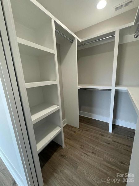 Spacious, unfurnished interior of a new home in , Lawndale (Image 11).