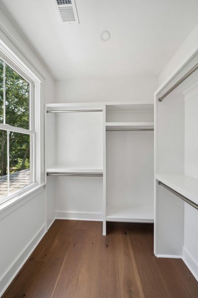 Spacious, unfurnished interior of a new home in , Mount Pleasant (Image 102).