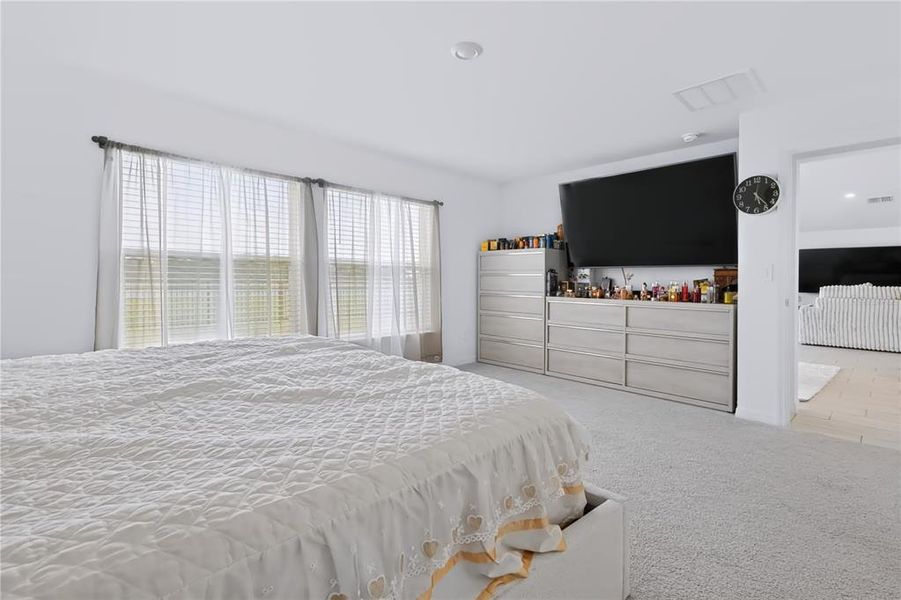 Furnished interior view inside a new home in , Wimauma (Image 19).