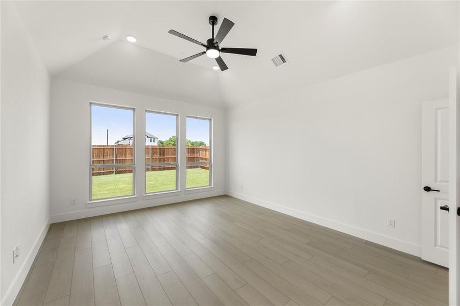 18. 2409 Belmont - Primary