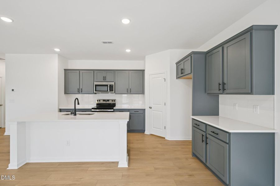 19-web-or-mls-Salers Loop-S1902-019