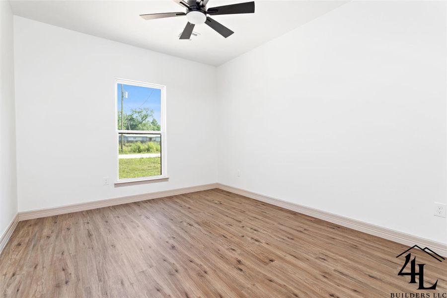 Spacious, unfurnished interior of a new home in , Lumberton (Image 25).