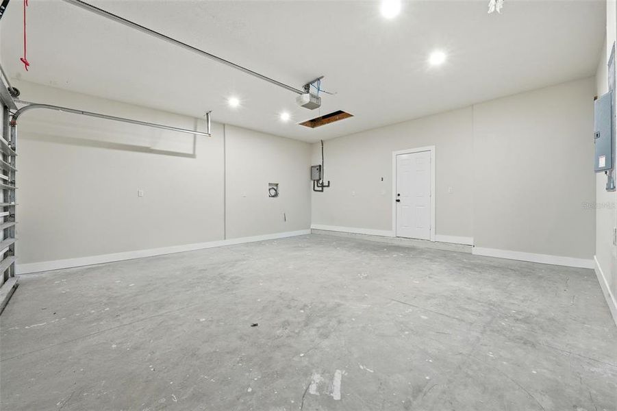 Spacious, unfurnished interior of a new home in , Orlando (Image 35). Spacious, unfurnished interior of a new home in , Orlando (Image 35).