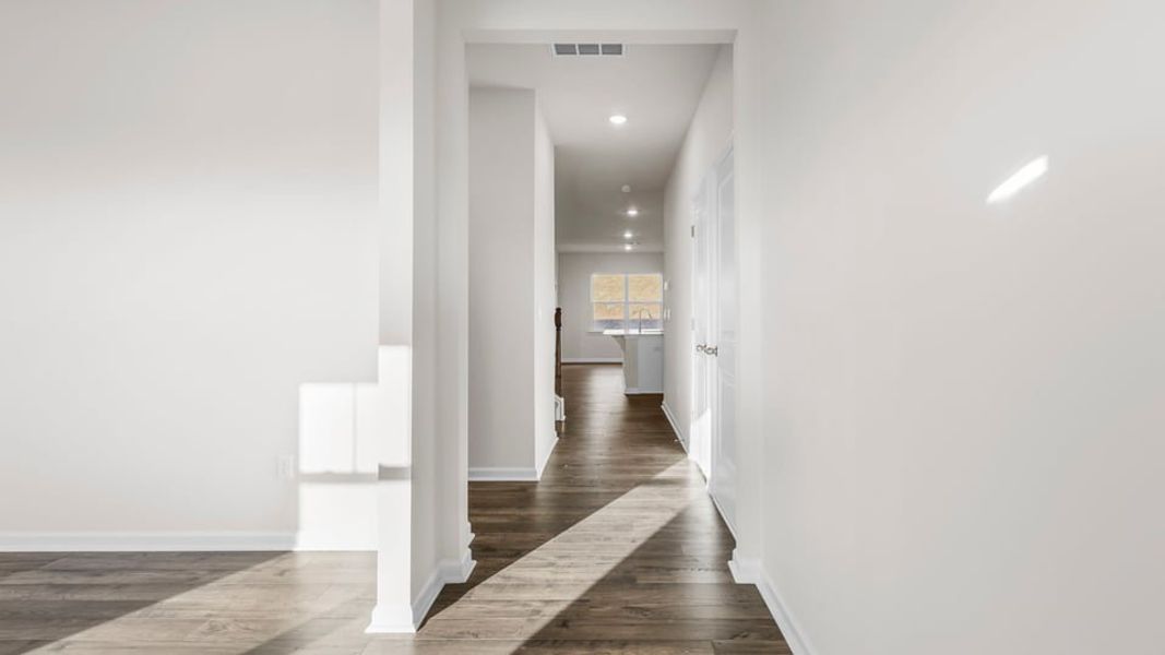 Spacious, unfurnished interior of a new home in Hunters Ridge, Woodruff (Image 15).