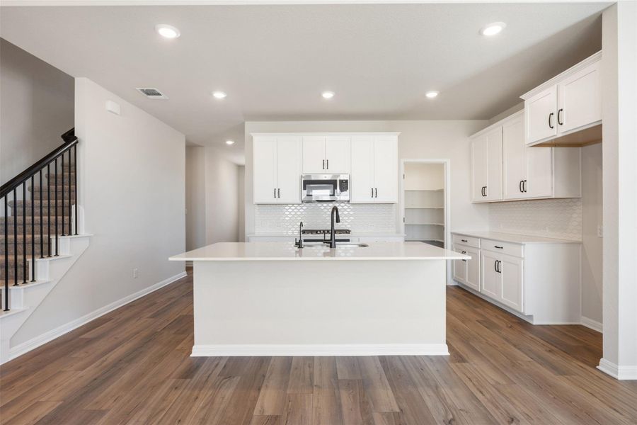 Representative images and renderings are for illustrative purposes. Actual structural options and design finishes of home may vary.