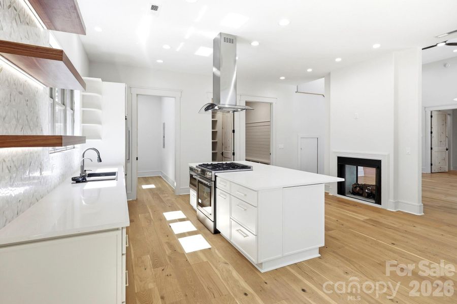 Furnished interior view inside a new home in , Lake Lure (Image 6).