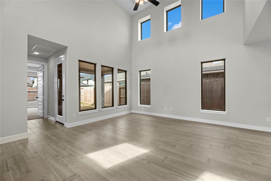 Spacious, unfurnished interior of a new home in Candela South, Richmond (Image 13).