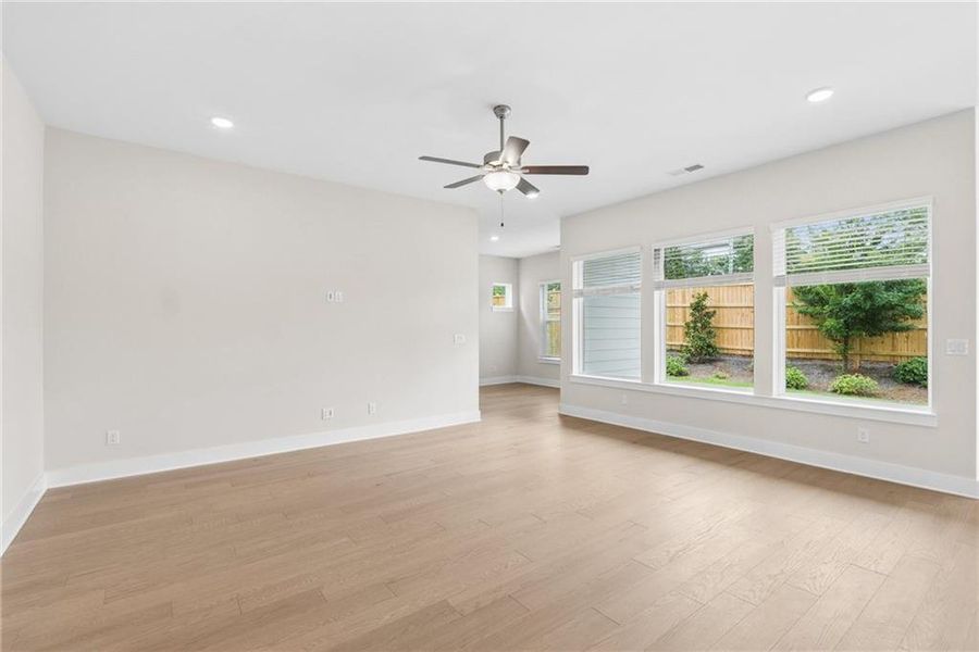 Spacious, unfurnished interior of a new home in Havencroft, Woodstock (Image 18). Spacious, unfurnished interior of a new home in Havencroft, Woodstock (Image 18).