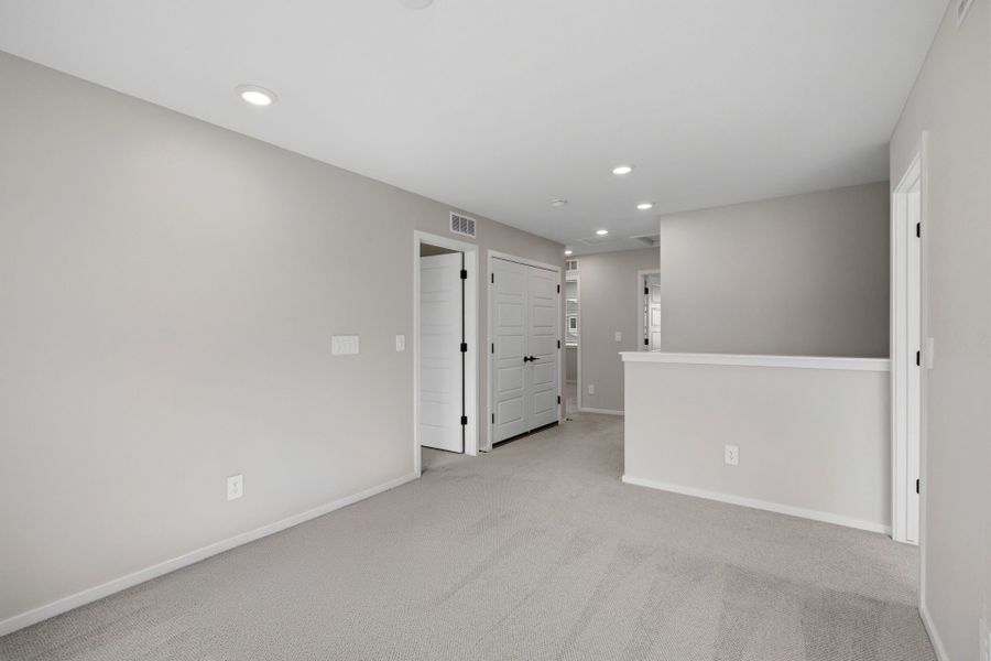 Spacious, unfurnished interior of a new home in Murata Farms, Fort Lupton (Image 17). Spacious, unfurnished interior of a new home in Murata Farms, Fort Lupton (Image 17).