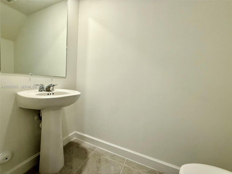 Image 19 of a home in . Image 19 of a home in .