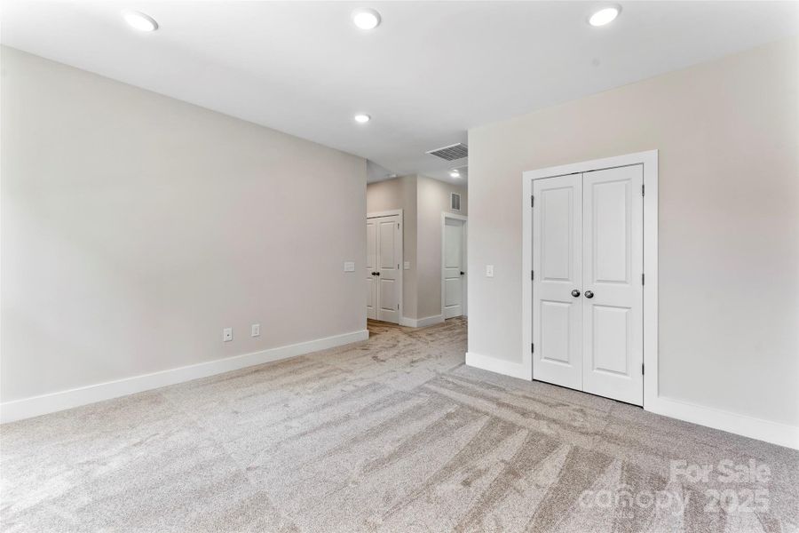 Spacious, unfurnished interior of a new home in , Gastonia (Image 19).