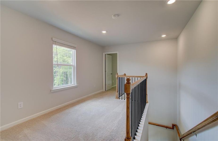 Spacious, unfurnished interior of a new home in Enclave at Evergreen, Fairburn (Image 19).