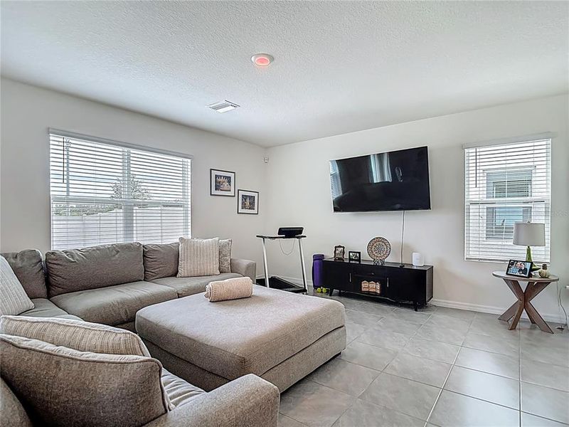 Furnished interior view inside a new home in , Wesley Chapel (Image 31).