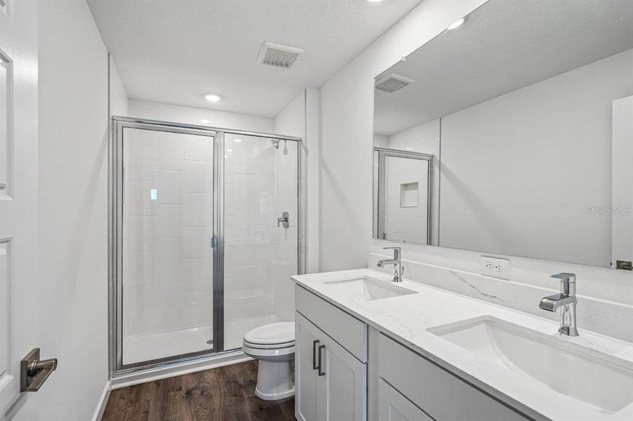 Furnished interior view inside a new home in , Umatilla (Image 8).