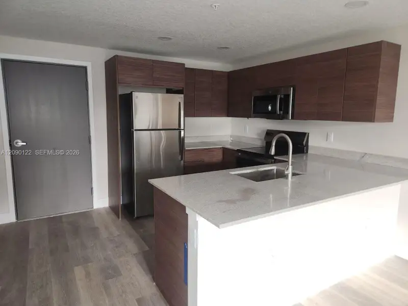 Furnished interior view inside a new home in , Orlando (Image 4).