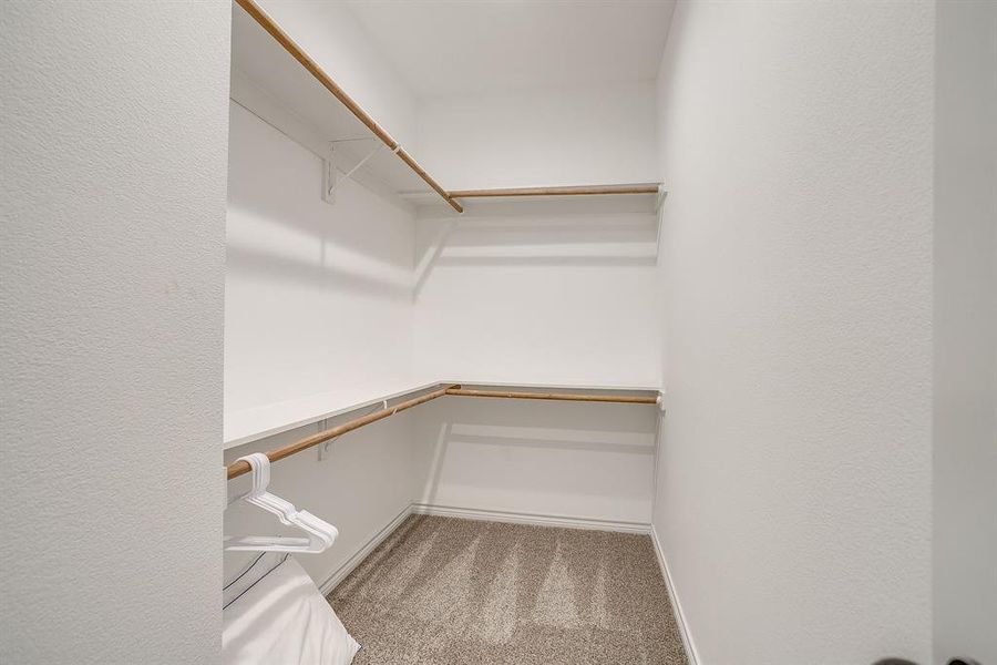 Spacious, unfurnished interior of a new home in , Granbury (Image 23).