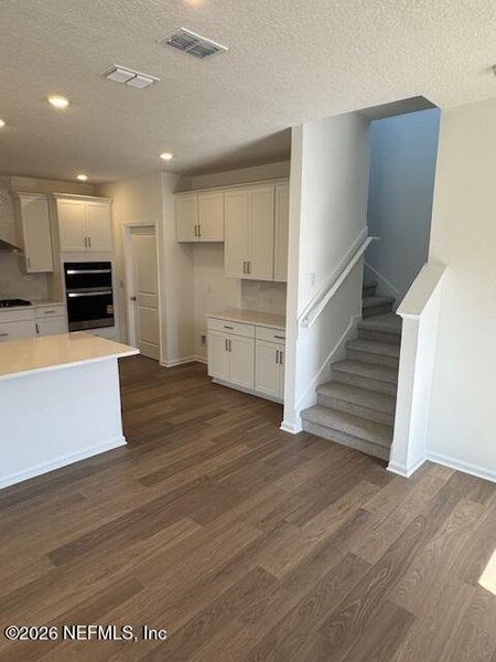 Spacious, unfurnished interior of a new home in , St. Augustine (Image 9).
