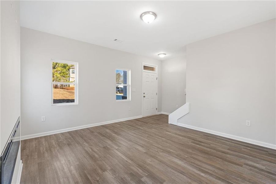 Spacious, unfurnished interior of a new home in , Temple (Image 18).