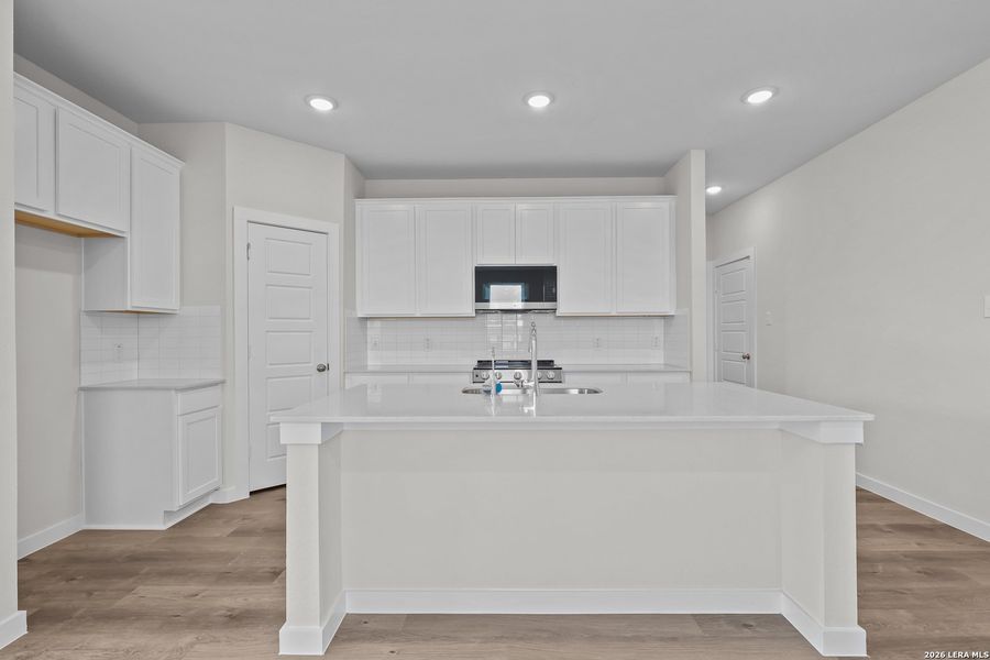 Furnished interior view inside a new home in Cinco Lakes, San Antonio (Image 9).