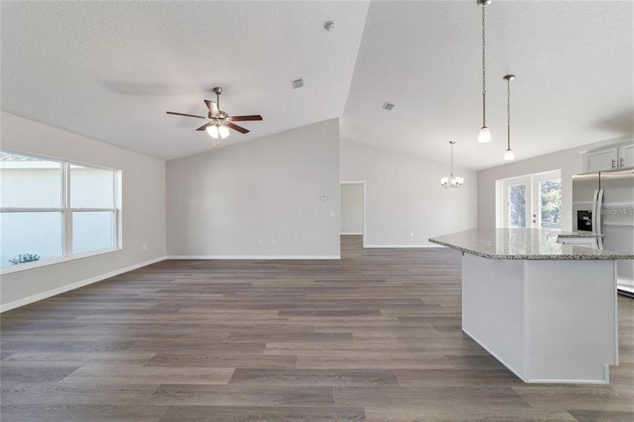 Spacious, unfurnished interior of a new home in , Dunnellon (Image 28).