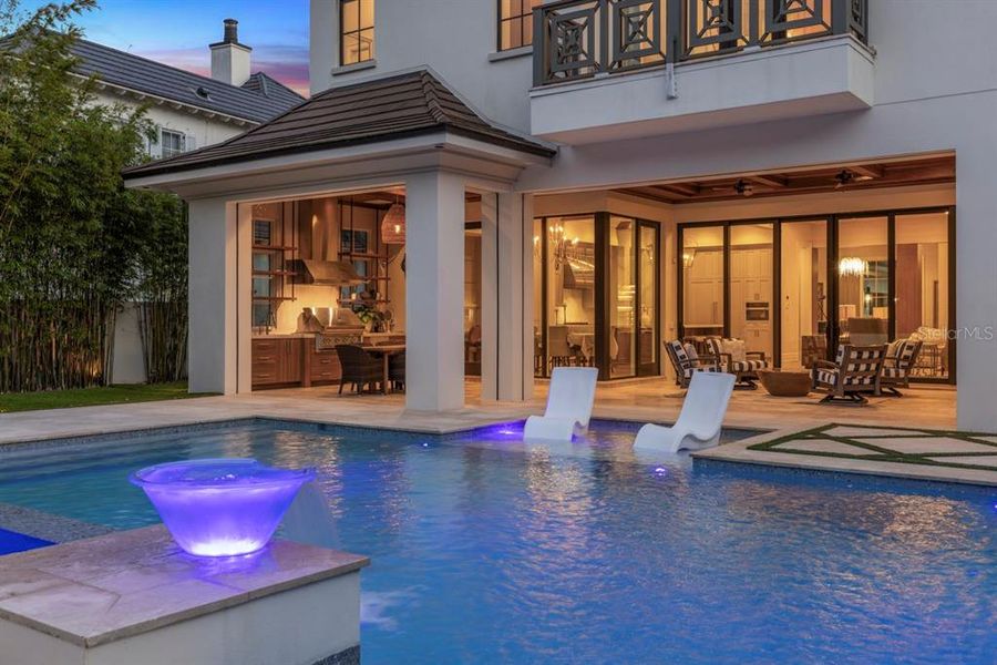 Exterior details and patio area of a home in , Orlando (Image 27).