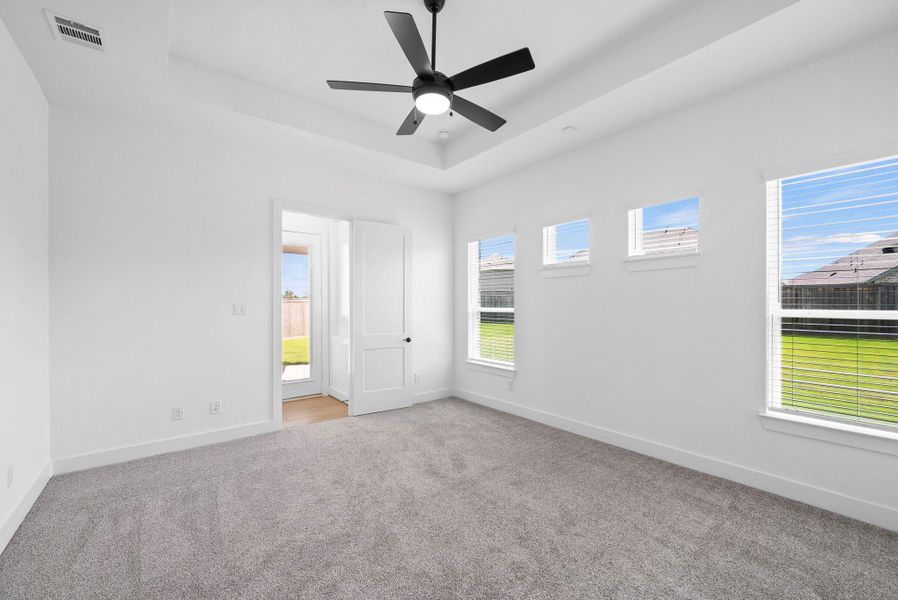 Spacious, unfurnished interior of a new home in Bridgeland 45's, Cypress (Image 25). Spacious, unfurnished interior of a new home in Bridgeland 45's, Cypress (Image 25).