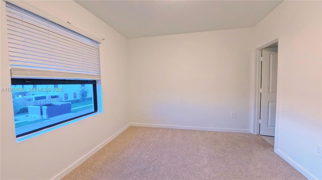 Spacious, unfurnished interior of a new home in , Florida City (Image 39).