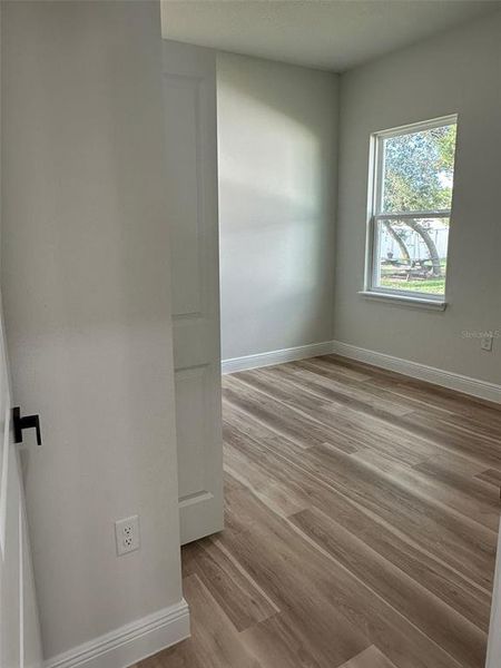 Spacious, unfurnished interior of a new home in , Ocala (Image 26).