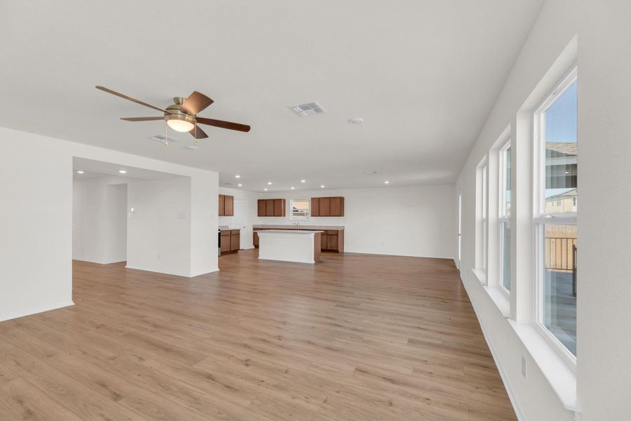 Spacious, unfurnished interior of a new home in Sonterra - Cool Water, Jarrell (Image 28). Spacious, unfurnished interior of a new home in Sonterra - Cool Water, Jarrell (Image 28).