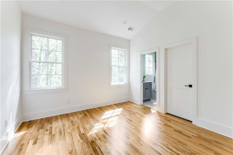 Spacious, unfurnished interior of a new home in , Atlanta (Image 24). Spacious, unfurnished interior of a new home in , Atlanta (Image 24).