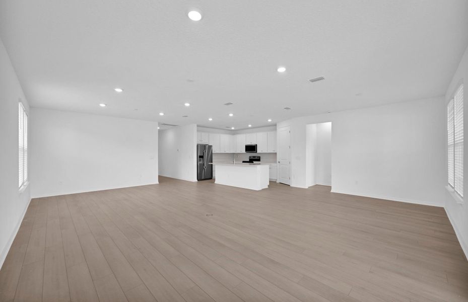 Spacious, unfurnished interior of a new home in Fiddler's Cove, Kingsland (Image 16).