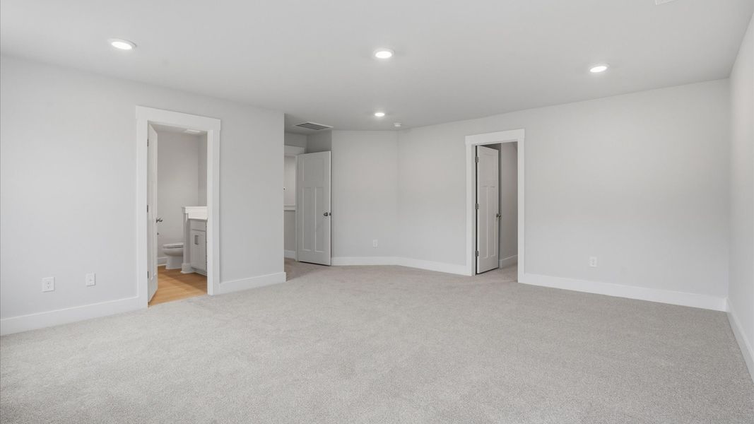 Furnished interior view inside a new home in Harrier Point, Woodruff (Image 22).