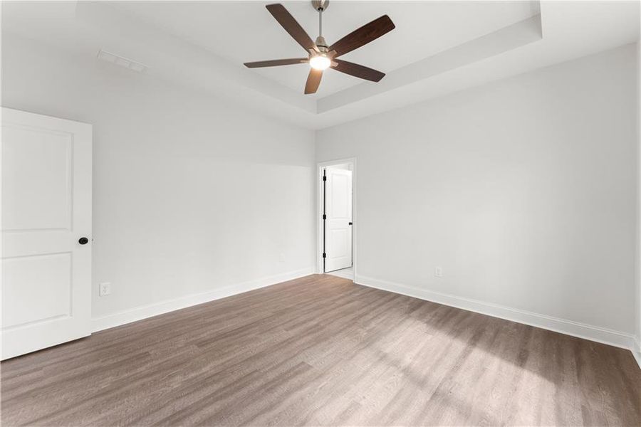 Spacious, unfurnished interior of a new home in , Cleveland (Image 27).