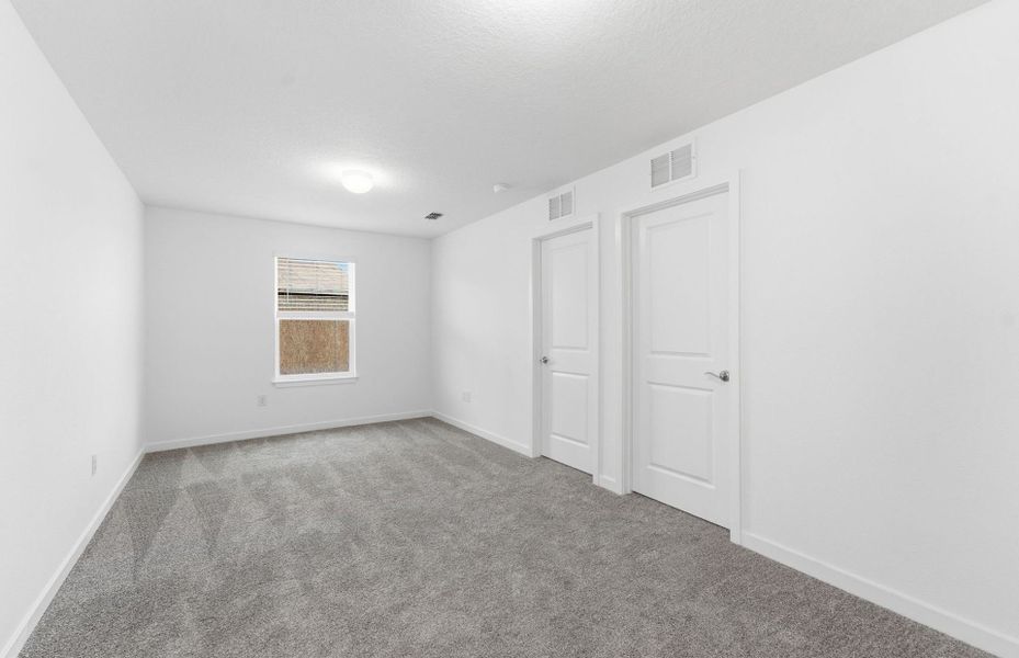 Spacious, unfurnished interior of a new home in Oakfield Trails, Parrish (Image 16).