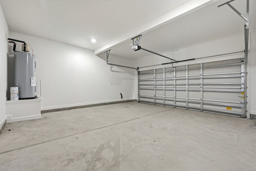 Spacious, unfurnished interior of a new home in Southern Charm, Crestview (Image 42).