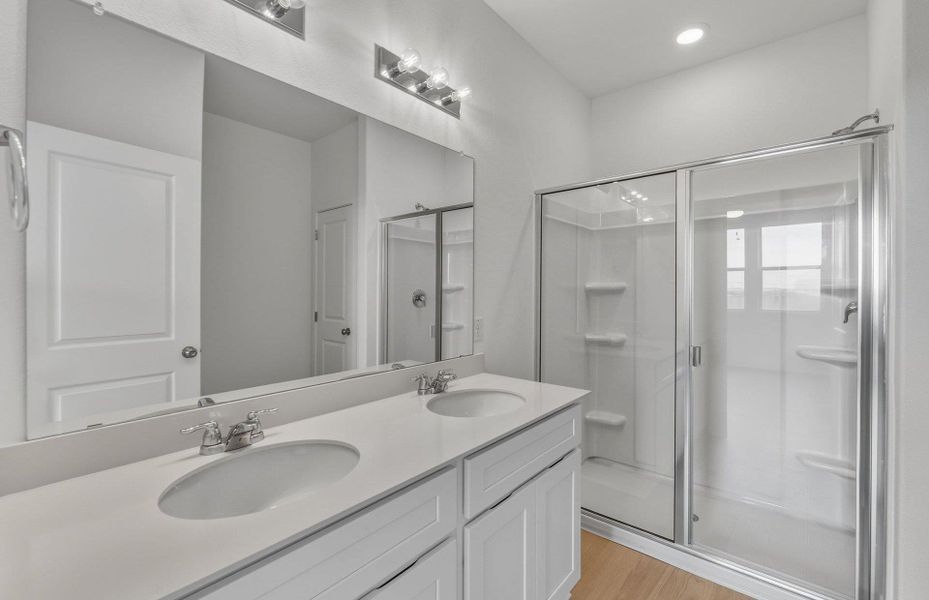 Furnished interior view inside a new home in Alto, San Marcos (Image 8).