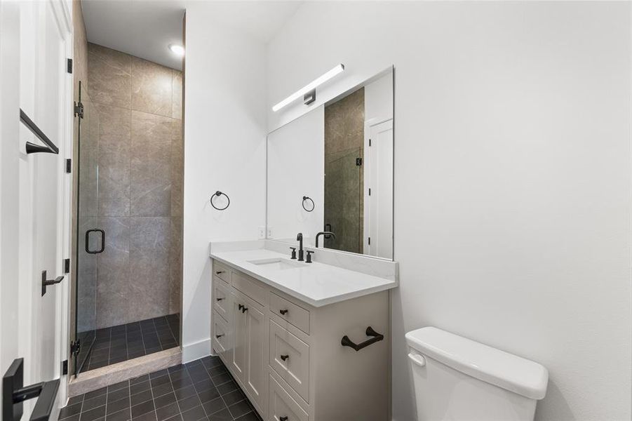 Furnished interior view inside a new home in , Dallas (Image 18).