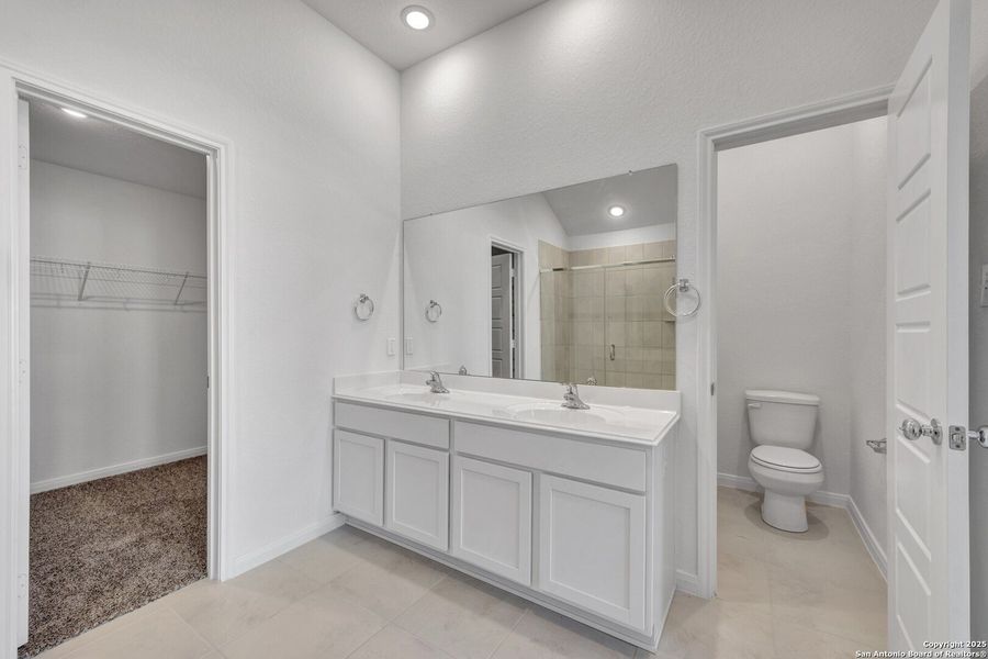 Furnished interior view inside a new home in Greenspoint Heights, Seguin (Image 7).