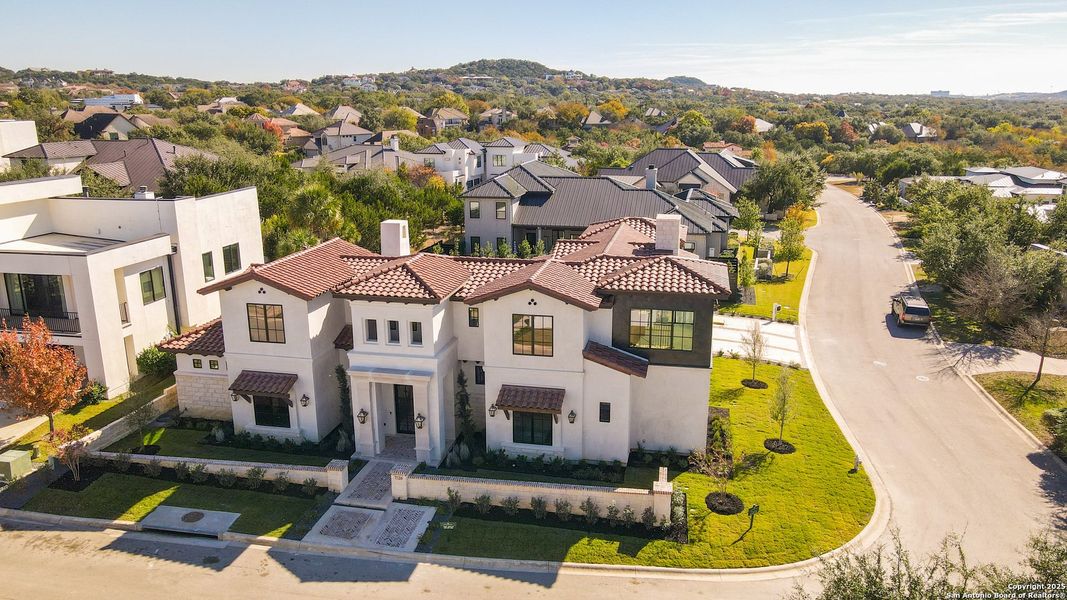 Image 50 of a home in .