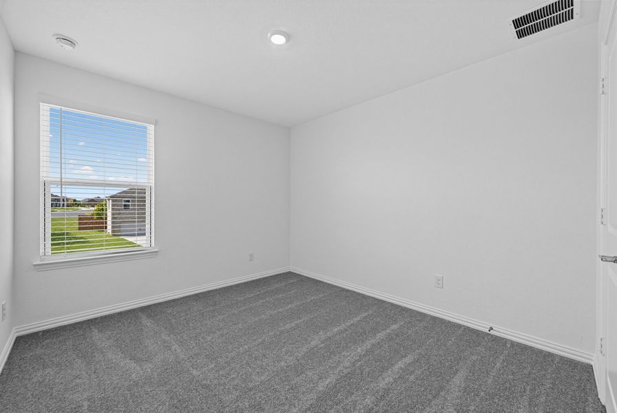 Spacious, unfurnished interior of a new home in Parks at Foster Crossing, Anna (Image 27).