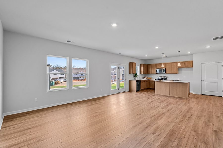 Spacious, unfurnished interior of a new home in Bell West, Kernersville (Image 20).