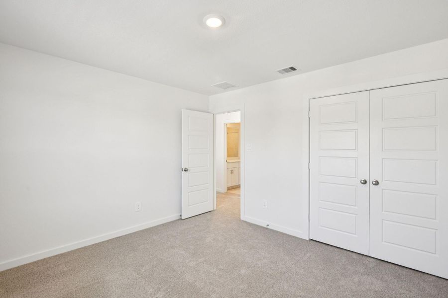 Spacious, unfurnished interior of a new home in Stewart's Ranch, Conroe (Image 27). Spacious, unfurnished interior of a new home in Stewart's Ranch, Conroe (Image 27).