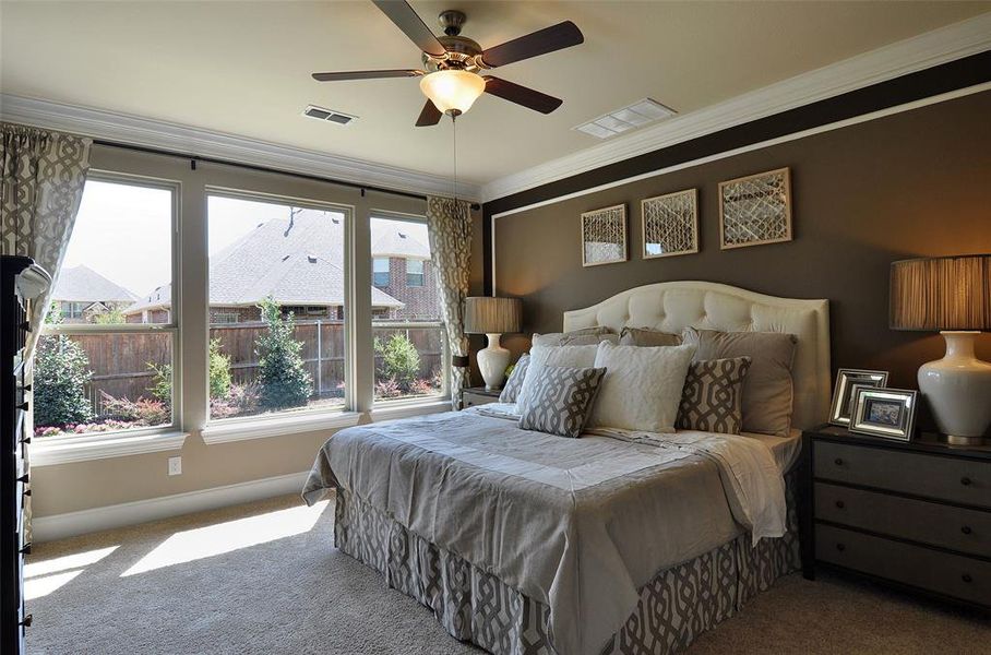 Spacious owner's suite with private bath Spacious owner's suite with private bath