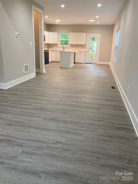 Spacious, unfurnished interior of a new home in , Gastonia (Image 16).
